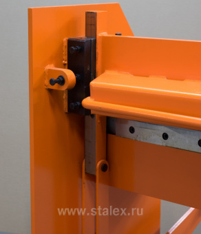 Гильотина механическая ножная Stalex Q01-1.2x2500B